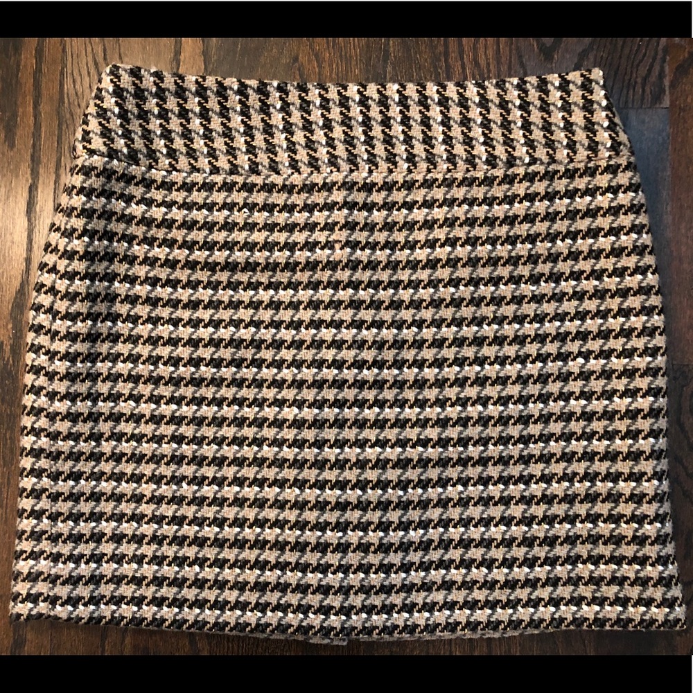 Tweed skirt